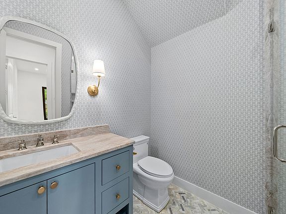 3rd image of 6739 Walnut Hill Ln