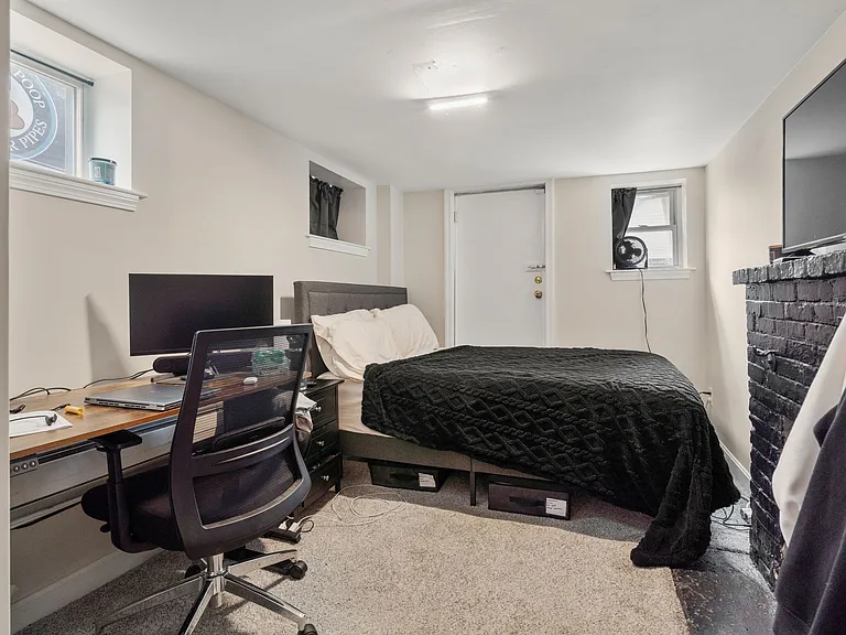 13-15 Knowlton St #1 — Photo 10