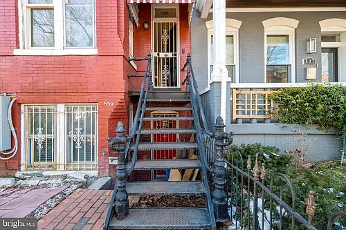 539 9th St SE #1 Photo 1