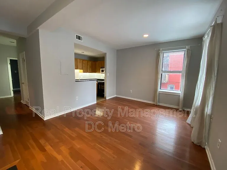 1931 17th St NW #305 — Photo 8
