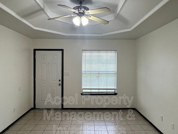 2nd image of 2516 Jeffrey Dr #B