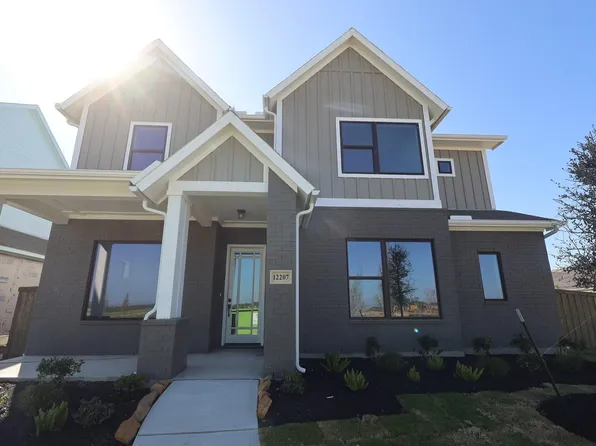 12207 Canal View Blvd, Mont Belvieu, TX 77523