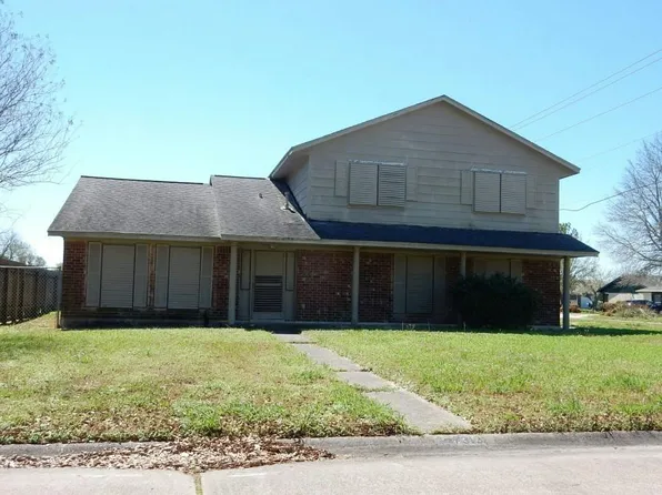7313 Plover Cir, Texas City, TX 77591