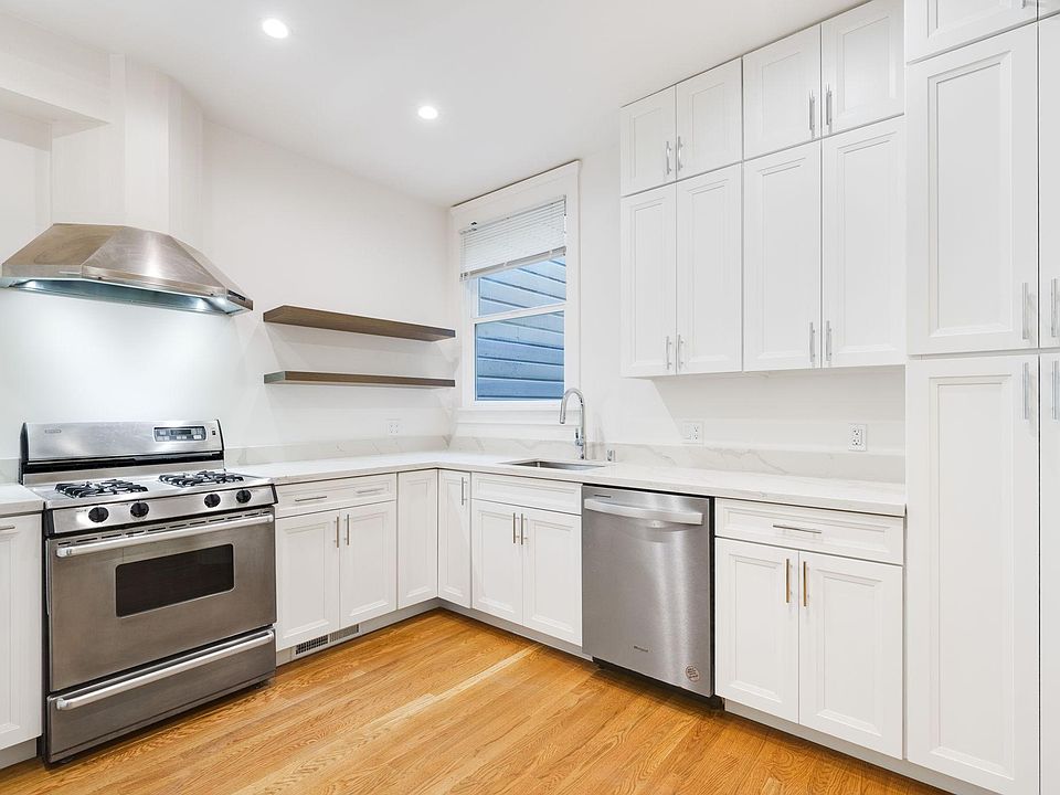 1st image of 290 Fair Oaks St #290