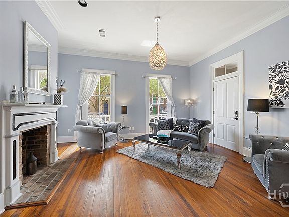 5th image of 506 E Broughton Street