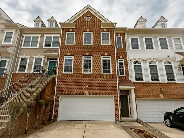 3385 Beechcliff Dr, Alexandria, VA 22306