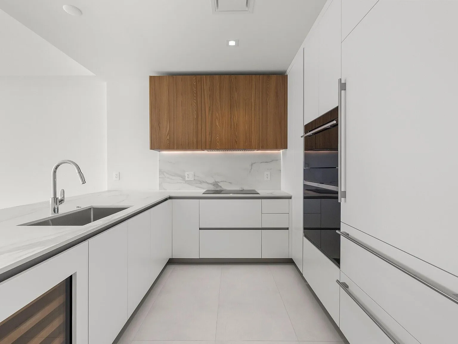 1 bed, 2.0 bath, 1216 sqft, $6,200 — Photo 4
