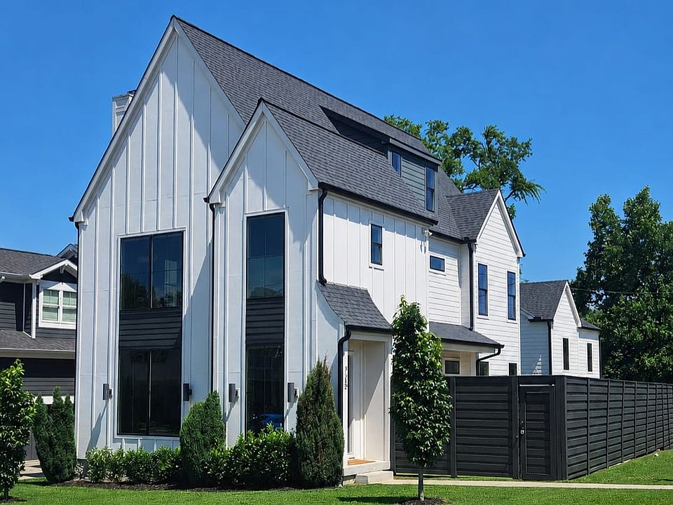 1st image of 725 Park Cir
