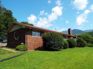 93 Hearthside Ln, Sylva, NC 28779