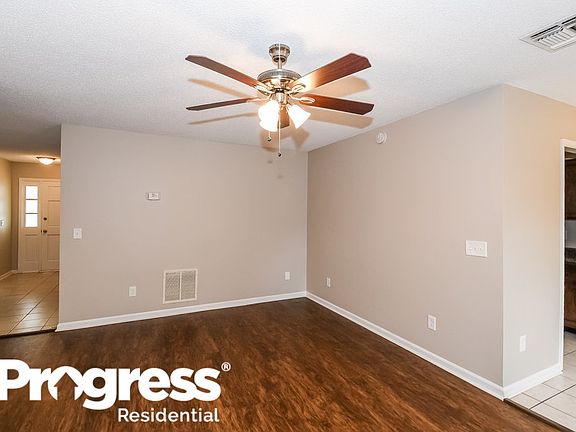 4th image of 7954 Lavender Ln
