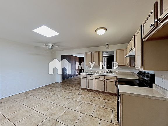 5th image of 5071 S Cherry Ave