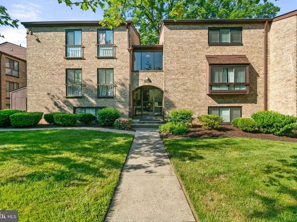 2002 Colts Neck Rd APT 1A, Reston, VA 20191