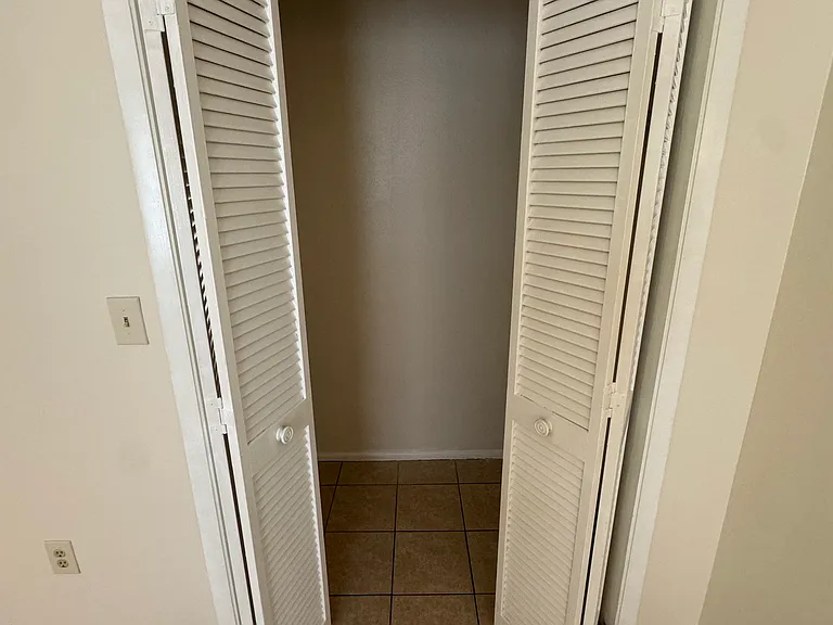 2155 Bancroft Pl — Photo 14