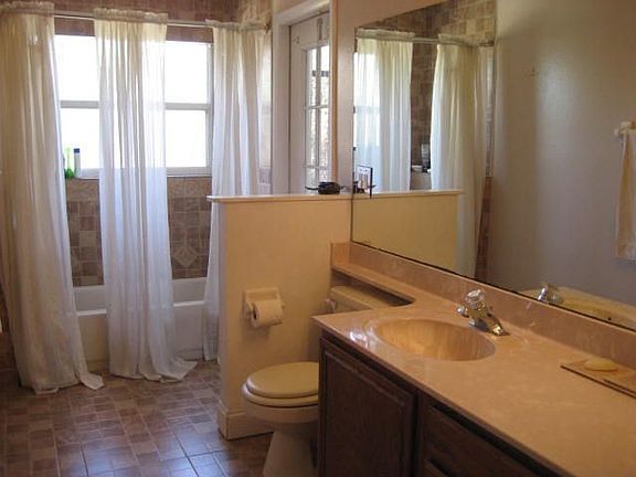 4th image of 2029 Kelly Creek Cir