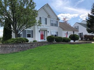 831 Longbrook Dr, Wadsworth, OH 44281