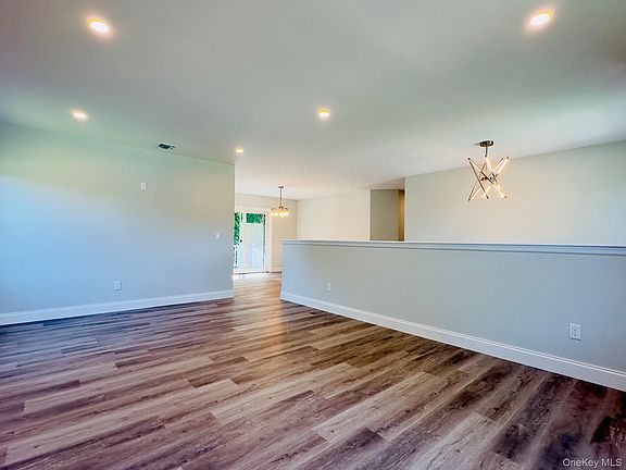 3rd image of 25 Walnut Street
