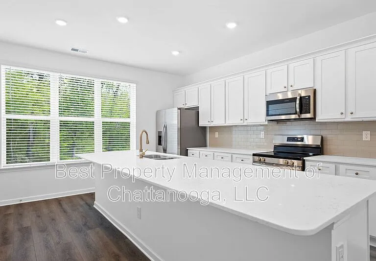 4154 Tillie Cir — Photo 18