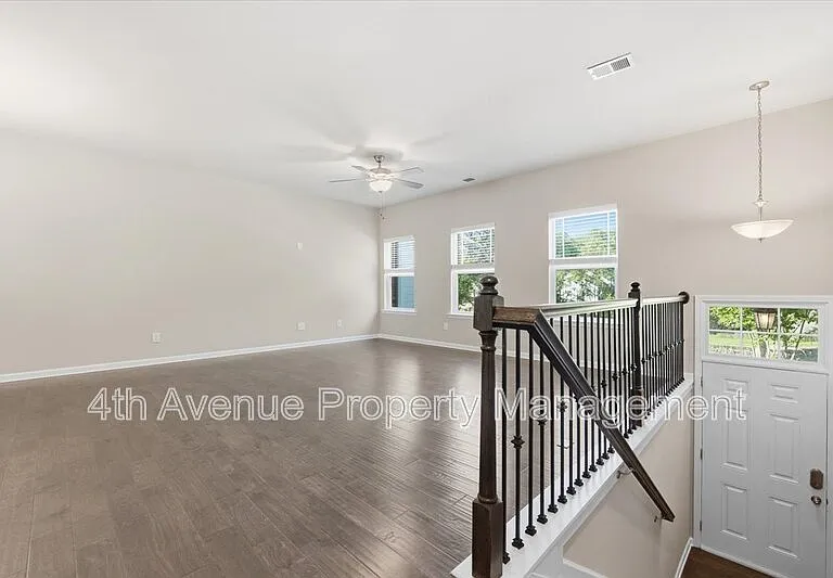 3403 Abbey Way — Photo 3