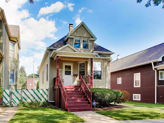 3rd image of 4149 N Ridgeway Ave