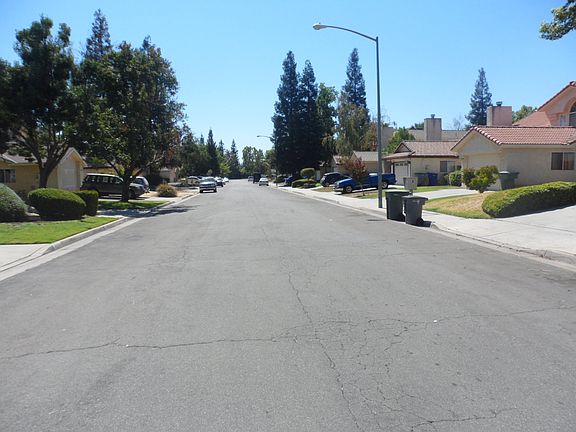 4th image of 9623 N Sharon Ave