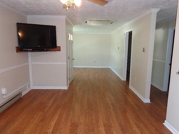 2nd image of 1521 Morgan Ct