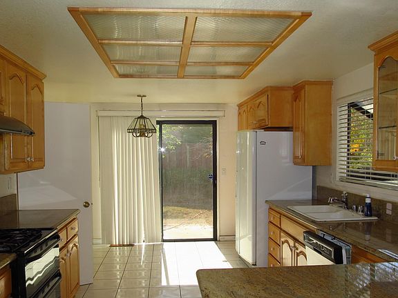 Kitchen & nook