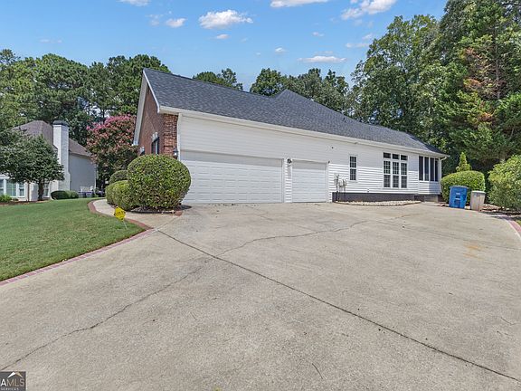 5th image of 704 Cirrus Ct