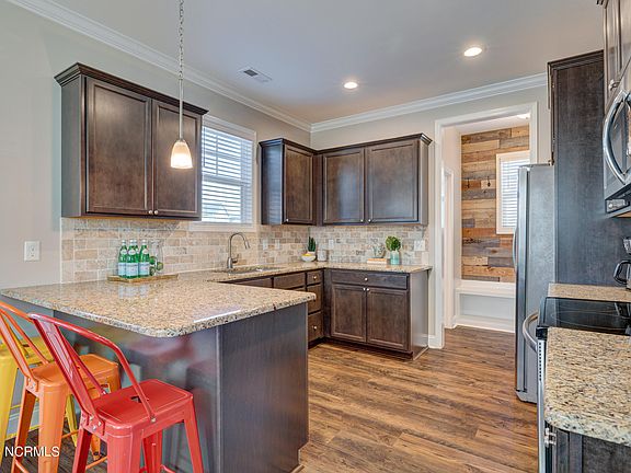 4th image of 3021 Primrose Ln