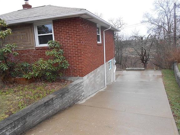 2nd image of 226 Bluemont Dr
