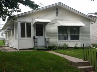 611 1st St, Traer, IA 50675