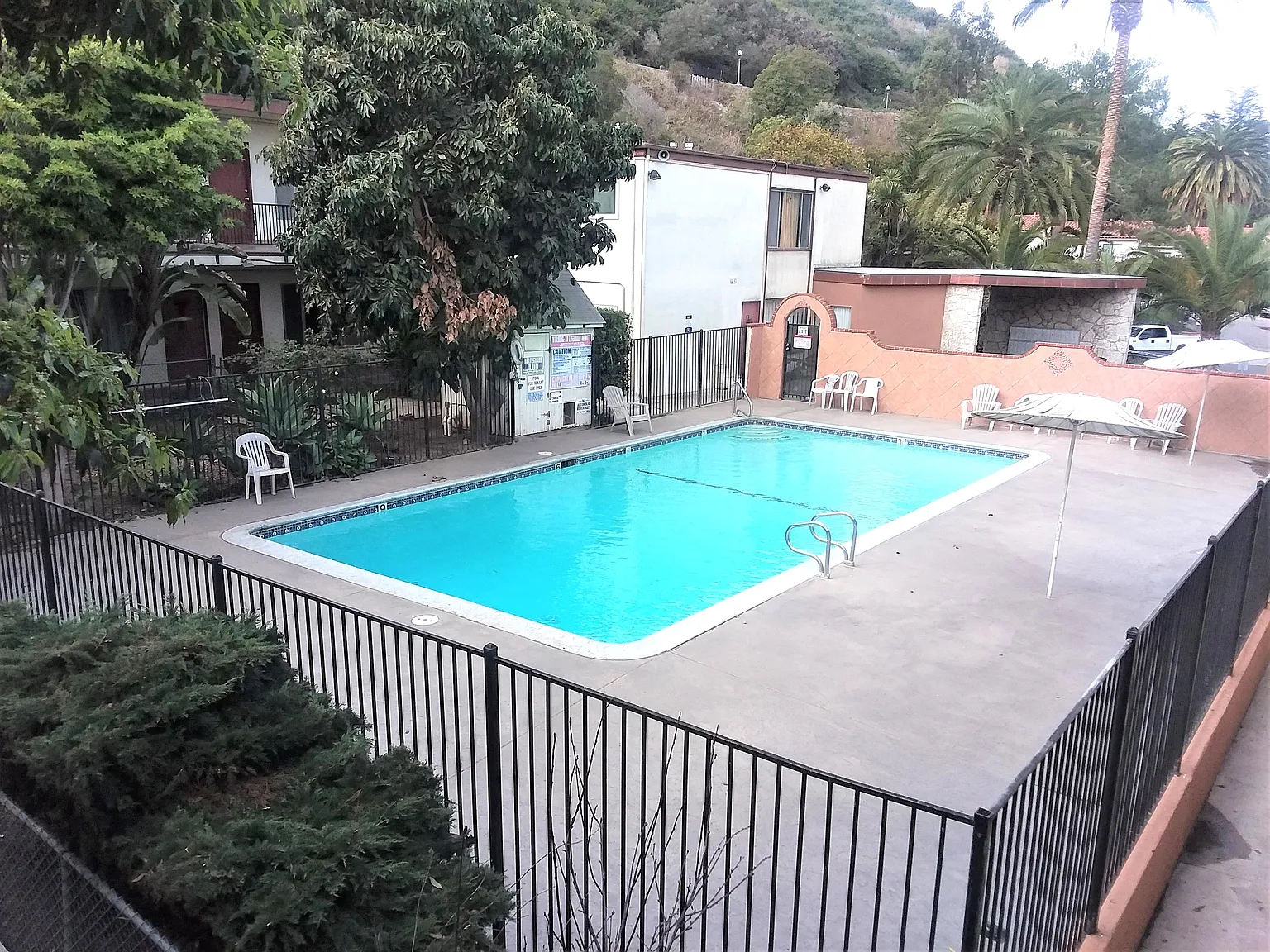 Santa Barbara Apartments — Photo 2