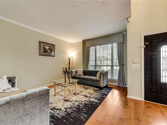3rd image of 1273 Bedford Ln