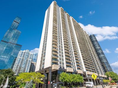 400 E Randolph St APT 2920, Chicago, IL, 60601