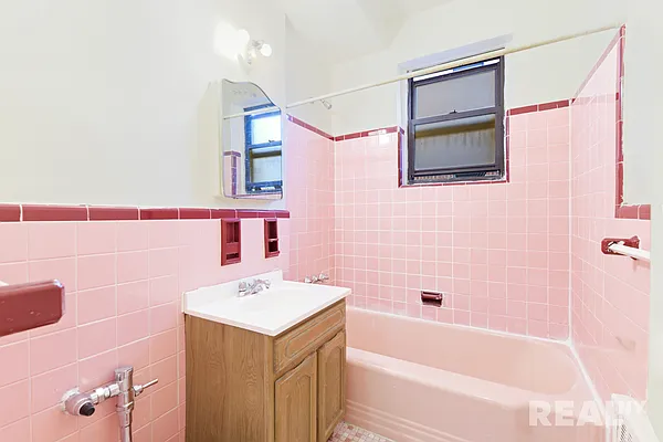 Rented by REAL New York | media 4