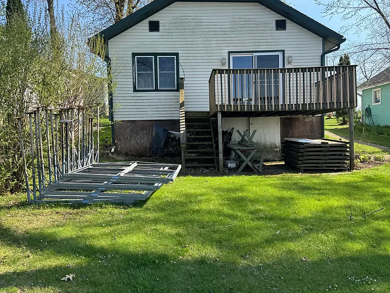 Back yard w/ Porch