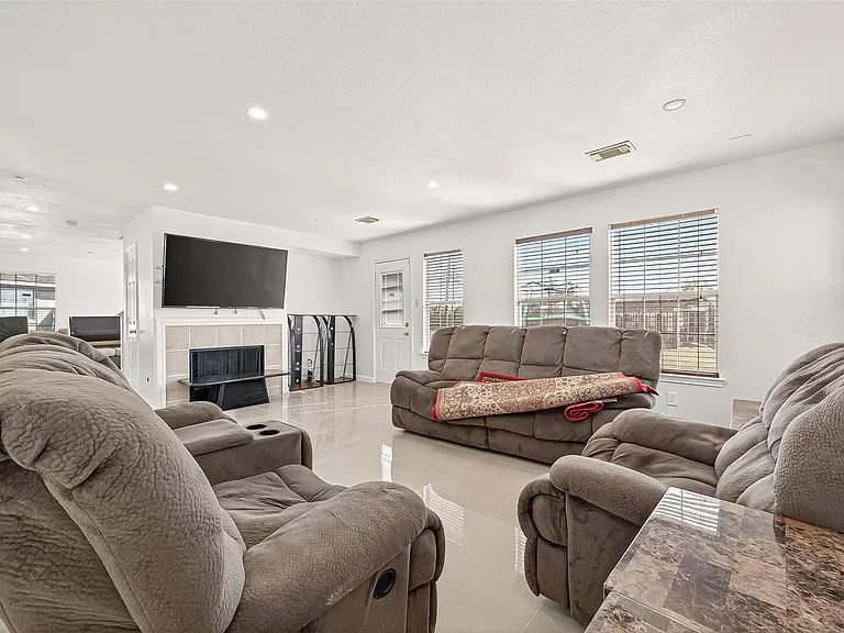 15707 Crooked Arrow Dr — Photo 6