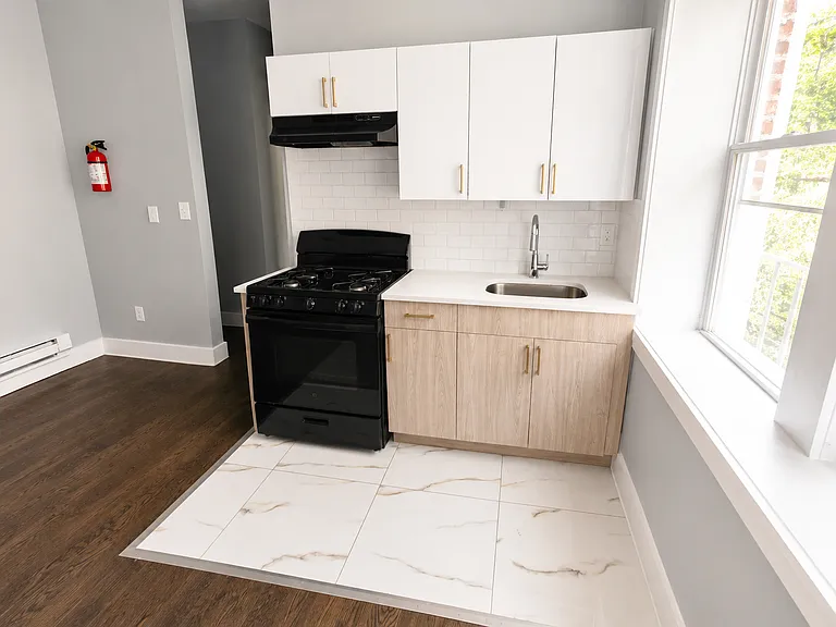 308 Renner Ave #2B — Photo 4