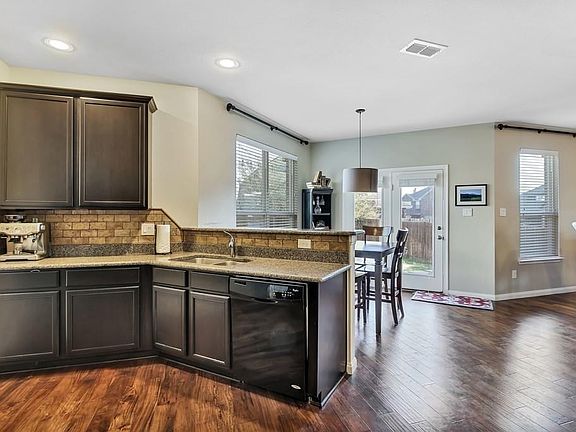 5th image of 2261 Loreto Dr