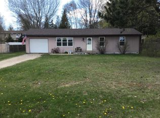7120 Center St, Alanson, MI 49706