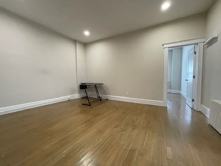 996 Chestnut St #1 — Photo 10