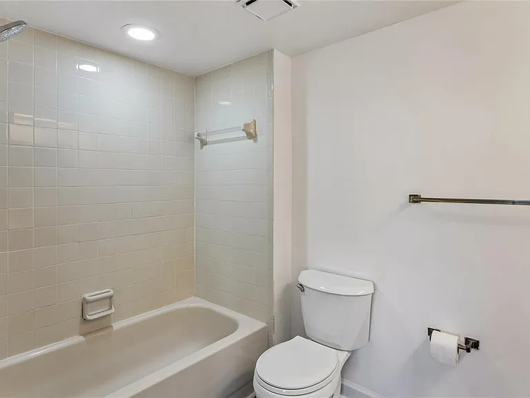 305 Hammock Pine Blvd #305 — Photo 17