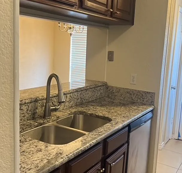 1901 Cloisters Dr #921 — Photo 13