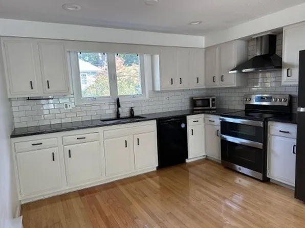 167 South St APT 8D, Northampton, MA 01060