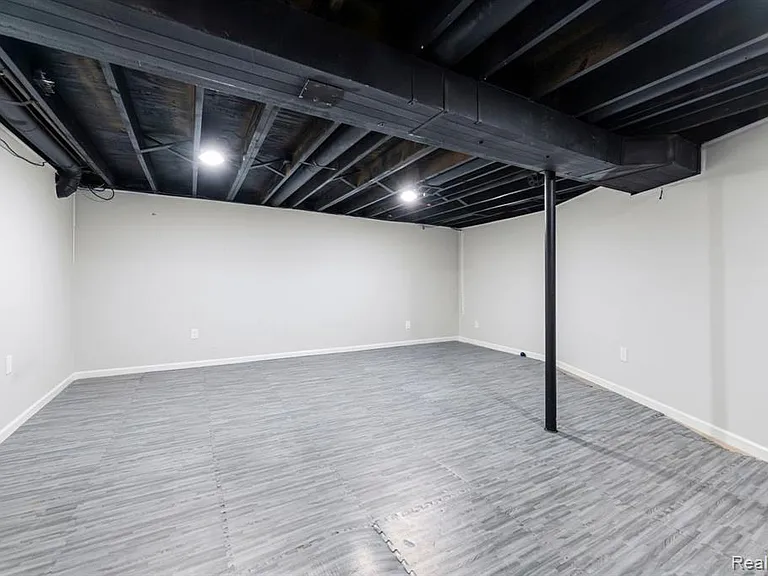 5216 Peekskill Dr — Photo 15