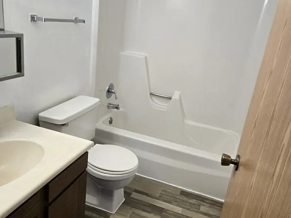 621 7th St NW #24, Beulah, ND 58523