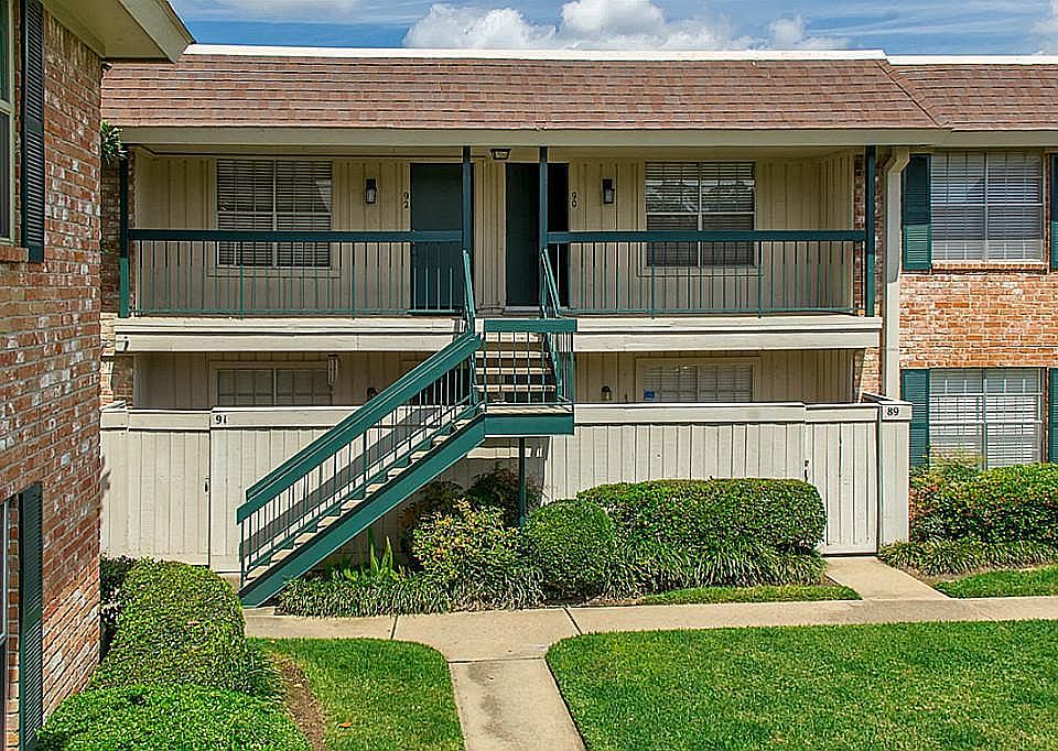1st image of 845 Augusta Dr #90