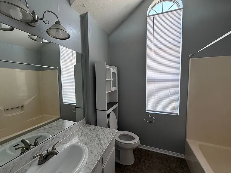 301 Settlers Park Dr — Photo 8