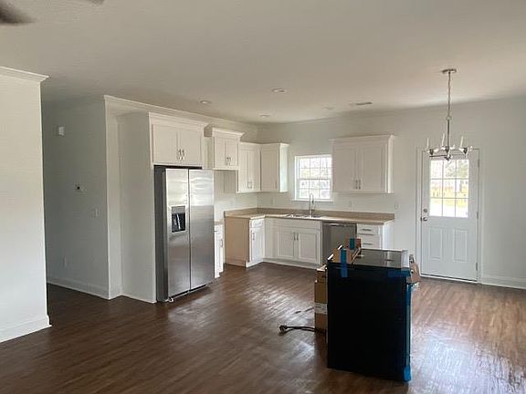 4th image of 2304 Mimosa Dr