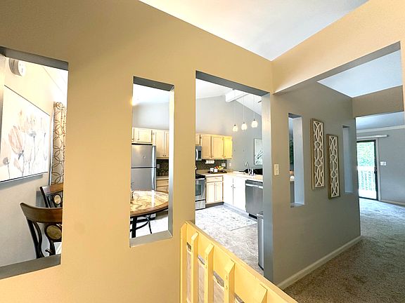 4th image of 3964 Lauren Way