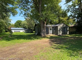 5055 Lapeer Rd, Burton, MI 48509